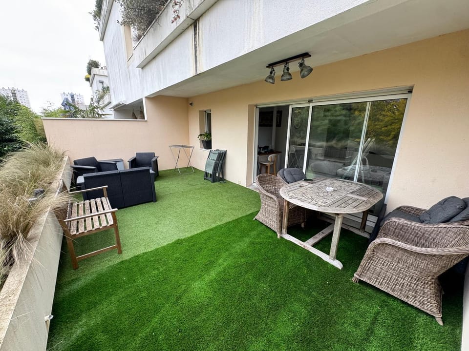 Balcony/Terrace, Balcony/Terrace