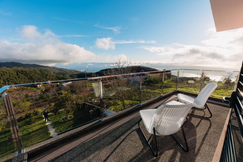 Cantinho do Céu, Views, Peace, Comfort & BBQ House in Madeira District