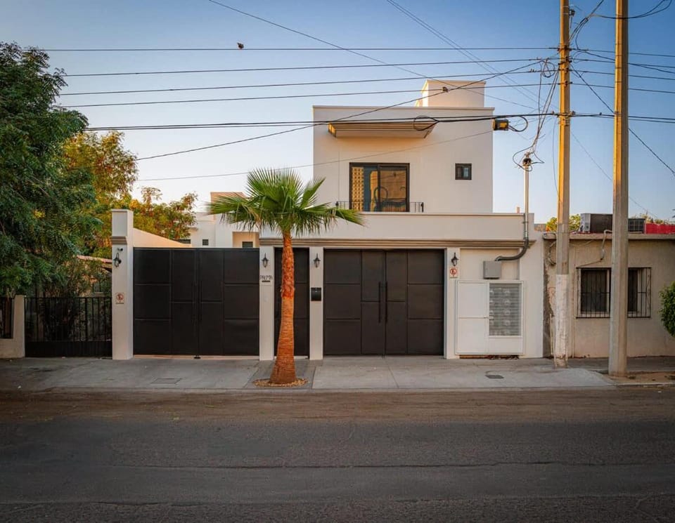 Palma Suite 204 Ground floor Unit with parking Apartment in La Paz