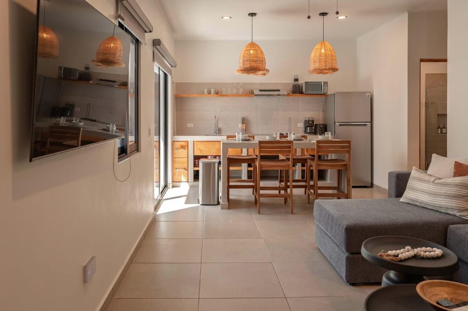 2BR Palma Suite 301 Pool Parking & Cleaning House in La Paz