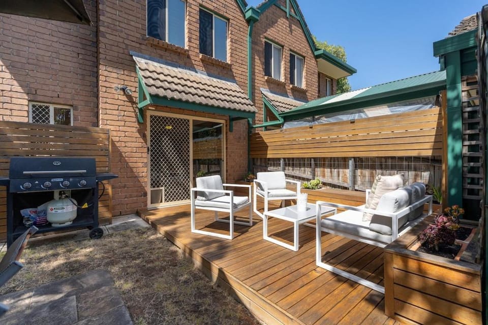 Highfield Stay - 2BR Home Near CBD & Burnside House in Adelaide