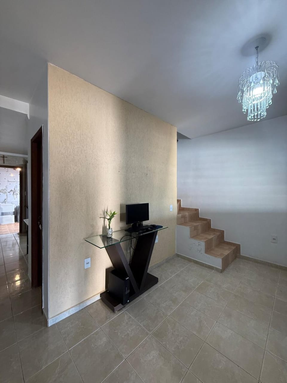 Two-story house for rent at Show Rural - Near Br Villa in Cascavel