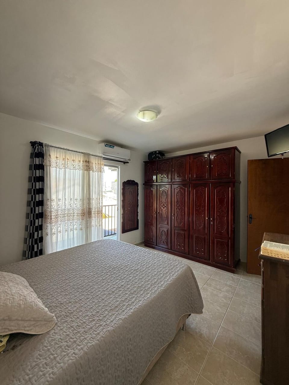 Two-story house for rent at Show Rural - Near Br Villa in Cascavel