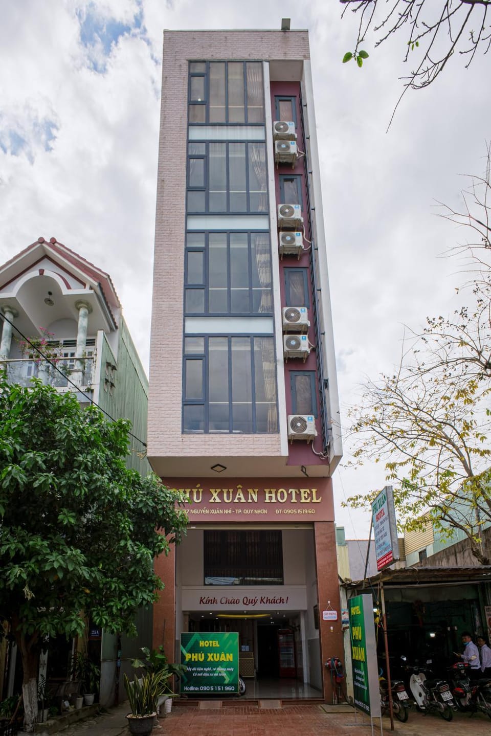 Khách sạn Phú Xuân - Quy Nhơn Nam Hotel in Vietnam