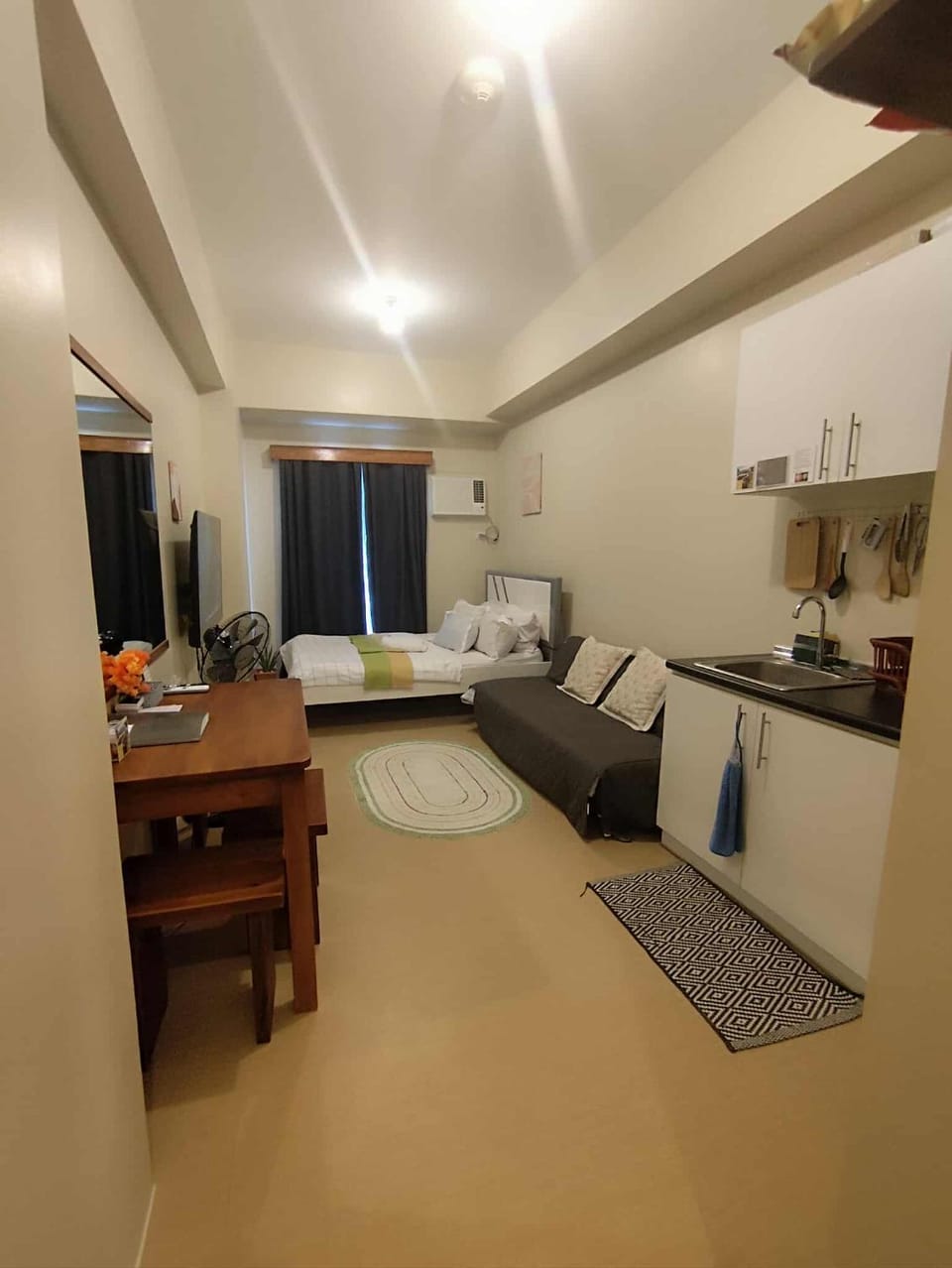 1020 T3 Atrial Iloilo Pool View Central Comfy Apartment hotel in Iloilo City