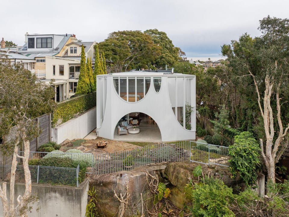 Curva, Glebe House in Sydney