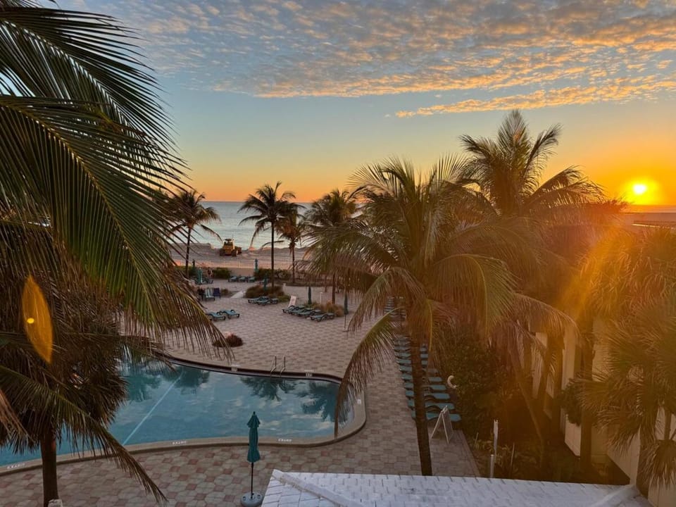 Natural landscape, Beach, Pool view, Swimming pool, Swimming pool, Sunrise
