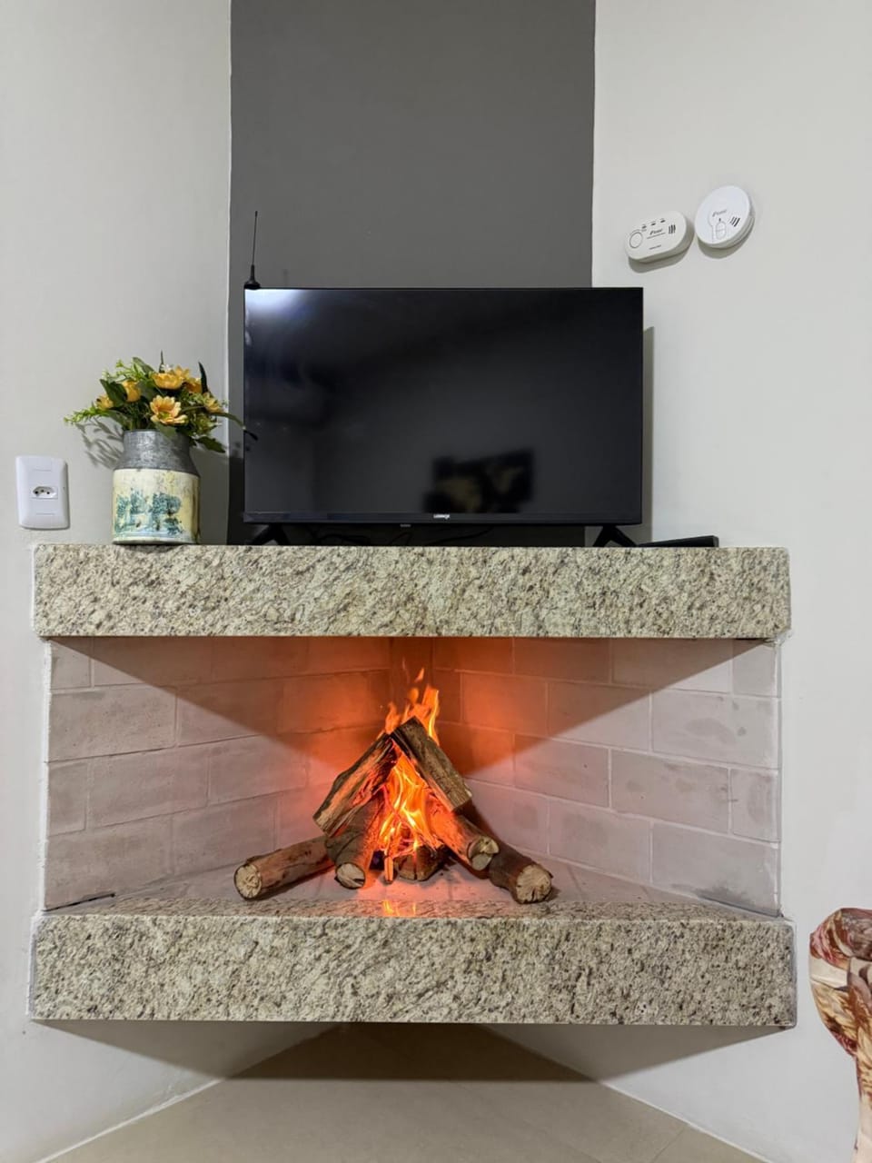 TV and multimedia, fireplace