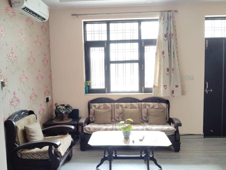 Cozy nest homestay Apartment in Jaipur