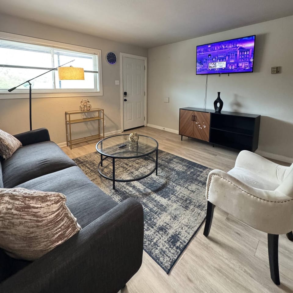 1 DT Dallas l FIFA WORLD CUP READY l 5 Min from Love Field Apartment in Dallas