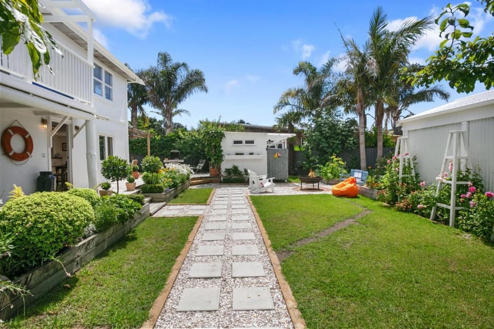 Property building, Garden