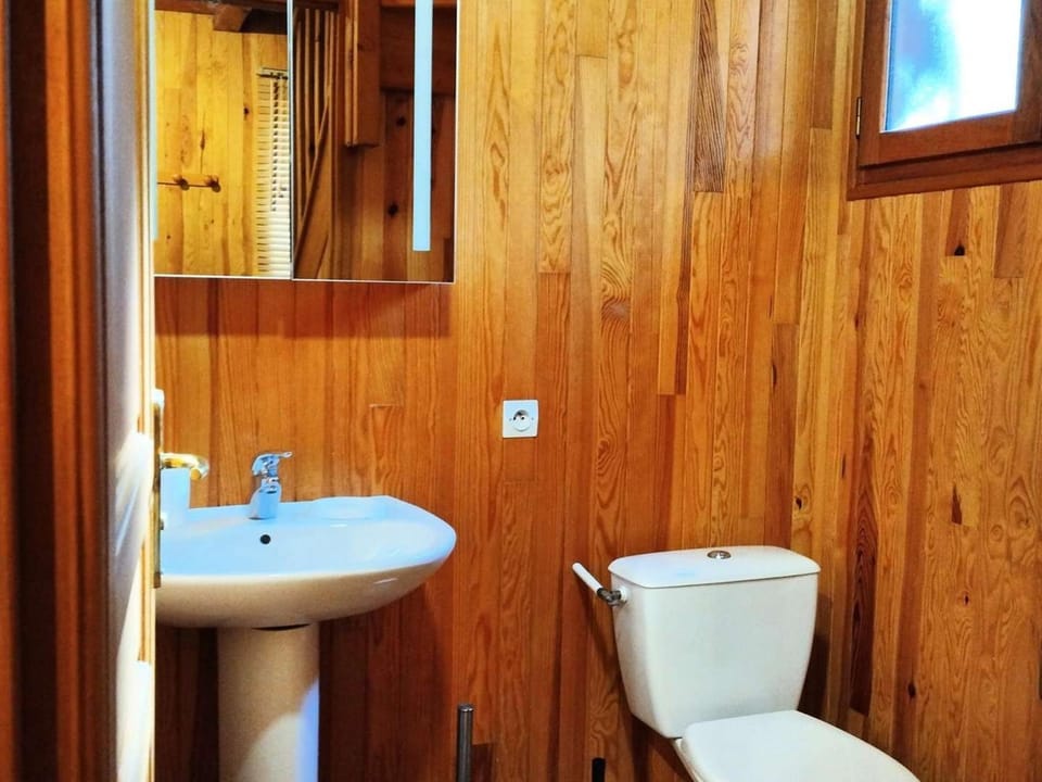 Chalet en vallée Dordogne, jardin privé et piscine partagée - FR-1-828-4 Chalet in Souillac