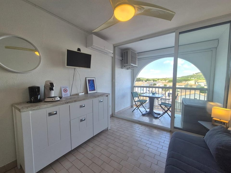 Studio Classic avec balcon et parking sécurisé - Capacité 2 pers - FR-1-867-3 Apartment in Agde