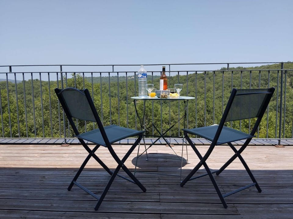 Duplex éco-conçu avec terrasses, climatisation, Wi-Fi, parking - FR-1-828-12 House in Souillac