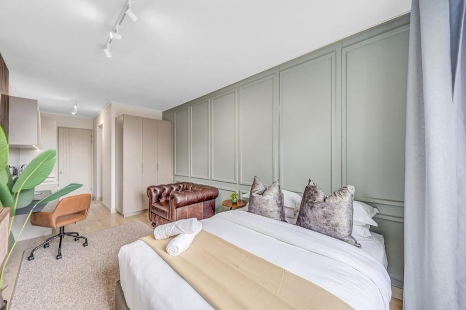 Executive studio apartment -Rosebank Apartment in Johannesburg