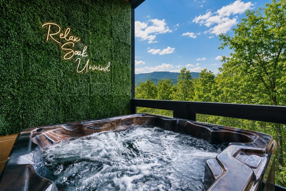 Hot Tub, Balcony/Terrace, Spa and wellness centre/facilities, Mountain view