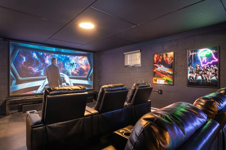 TV and multimedia, Seating area, Entertainment