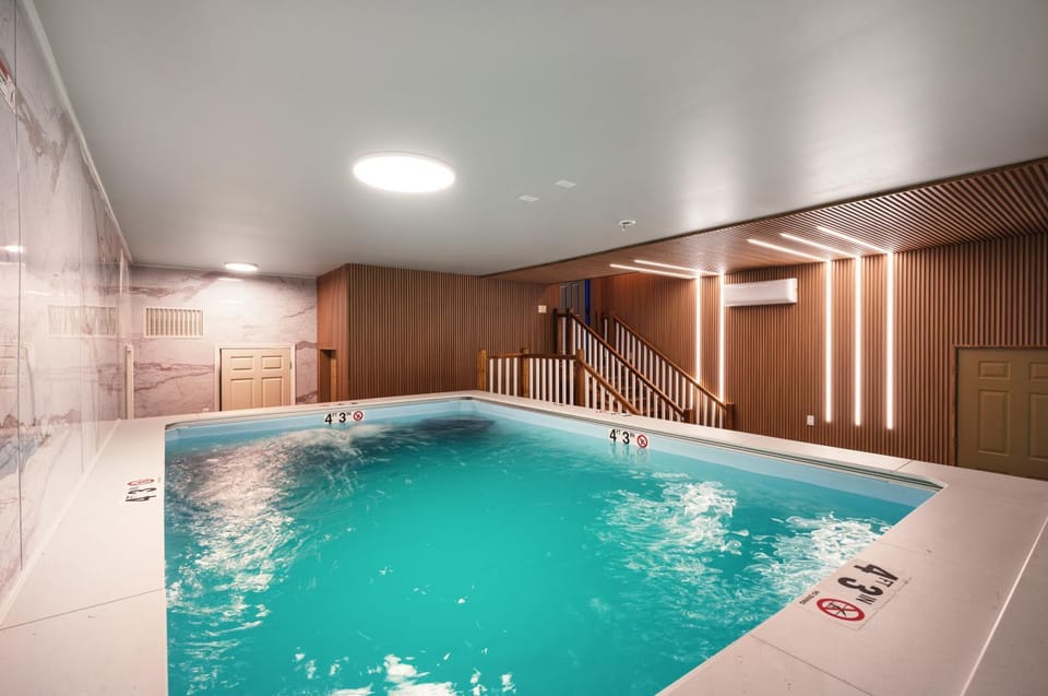 On site, Swimming pool