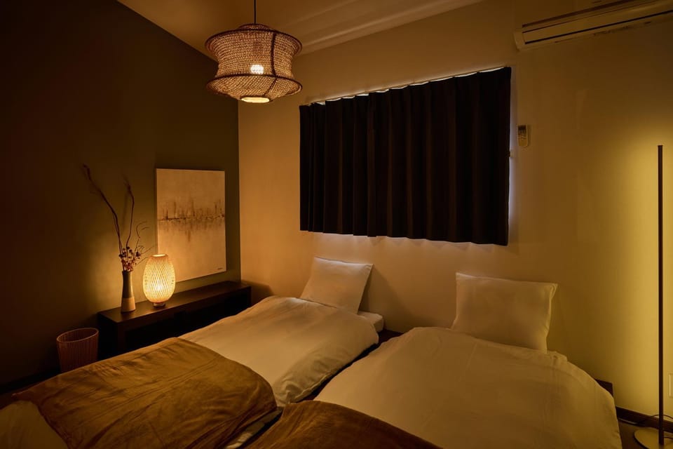 Bed, Bedroom, air conditioner