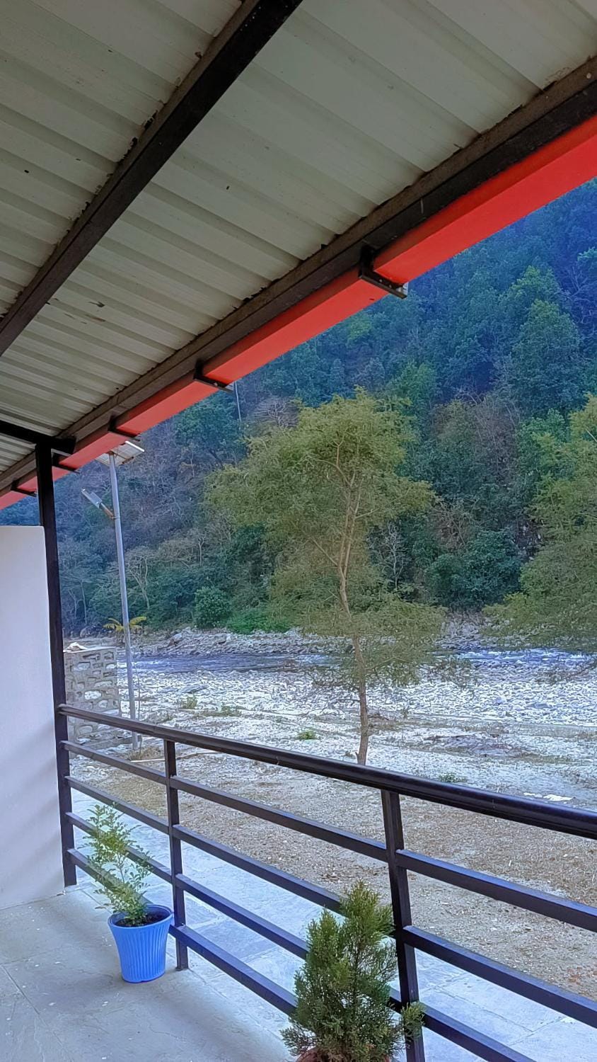 The wild camps riverside Nature lodge in Uttarakhand
