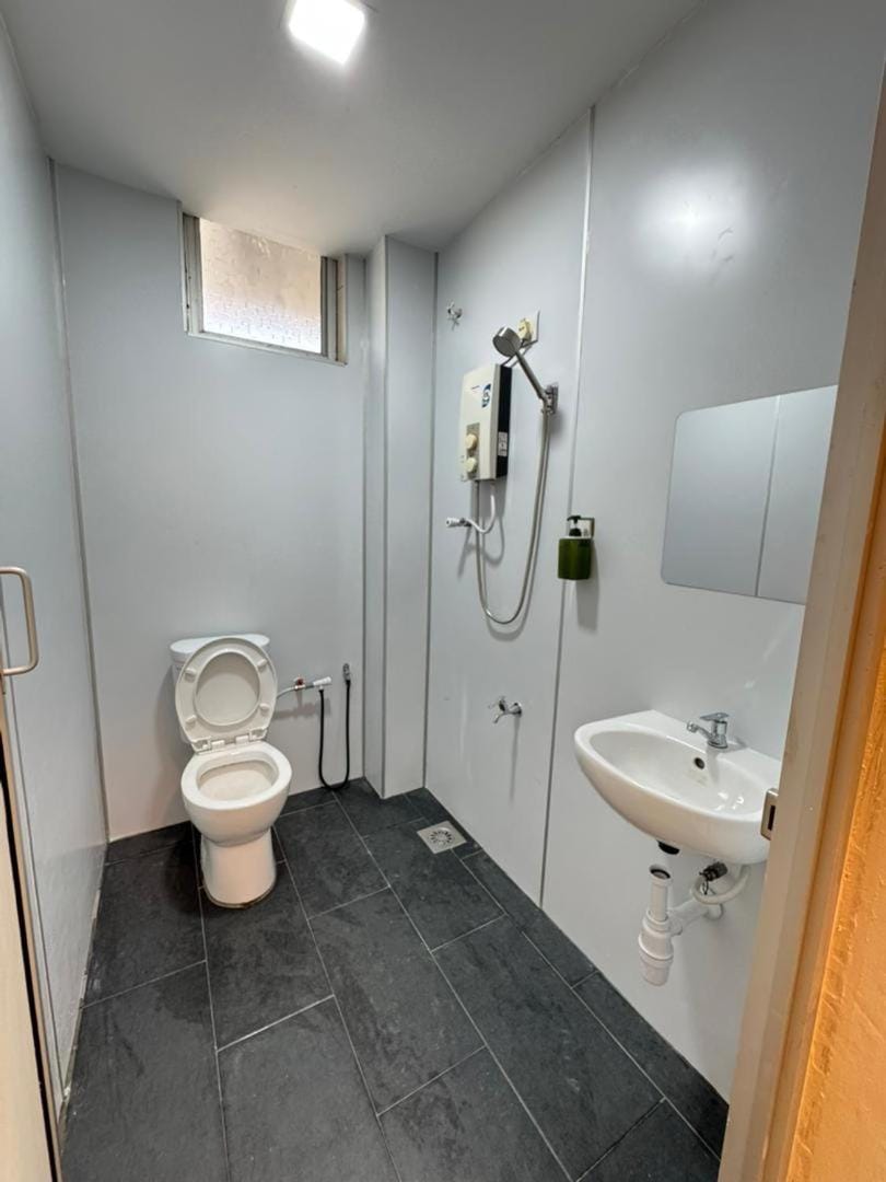 Shower, Toilet, Bathroom, bidet