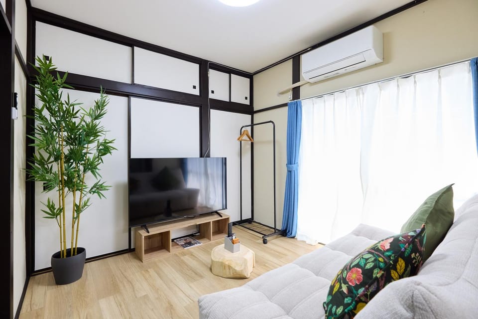 TV and multimedia, Living room, Photo of the whole room, Dining area, Area and facilities, Area and facilities, air conditioner