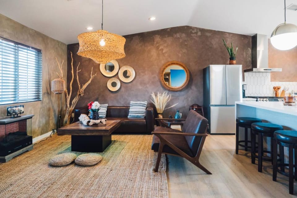 Living room, Decorative detail, Seating area