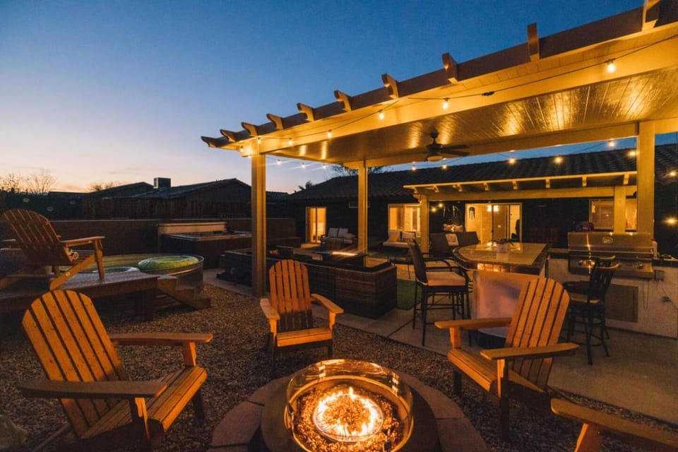 Winter, BBQ facilities, Seating area