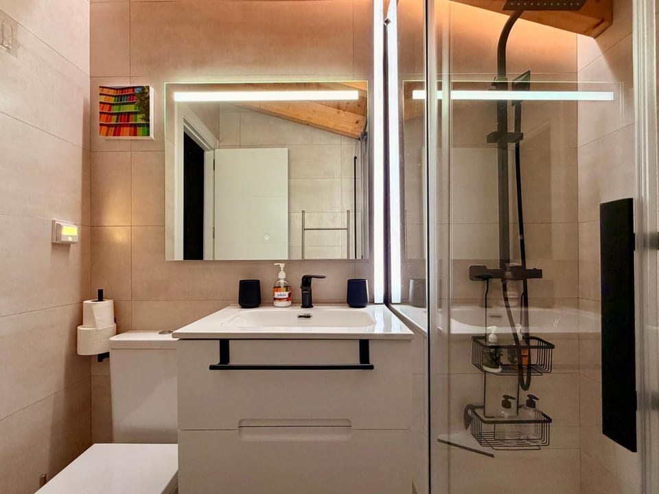 Shower, Bathroom