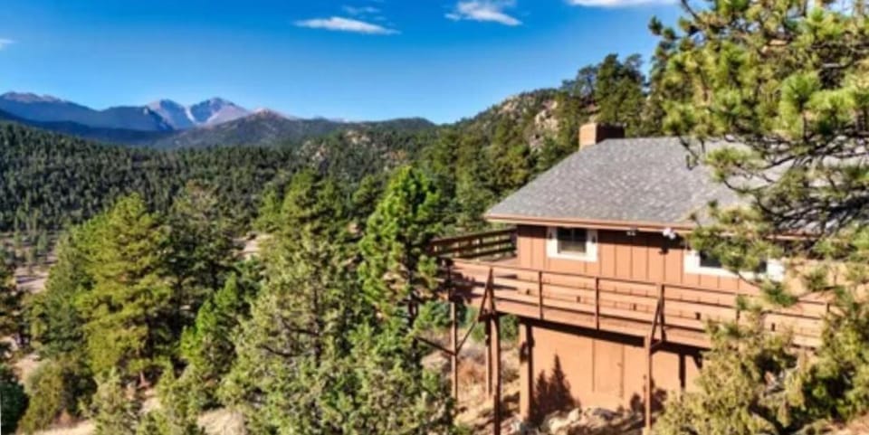 Property building, Natural landscape, Mountain view