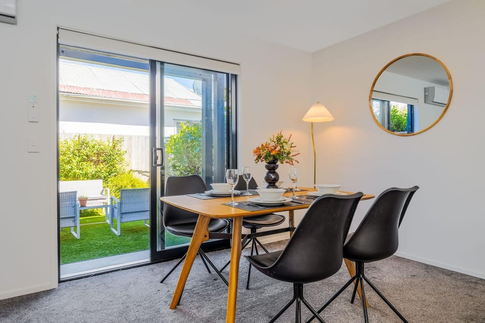 2BRM City Convenience on Armagh Apartment in Christchurch