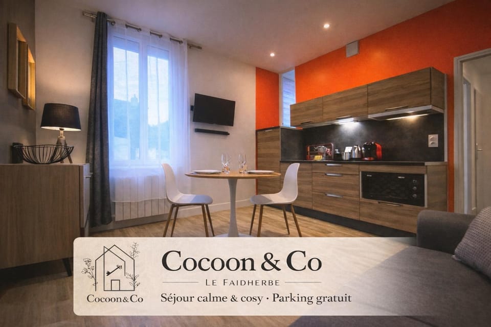 Property logo or sign, TV and multimedia, Kitchen or kitchenette, Living room, Seating area, Dining area, oven, stove, toaster