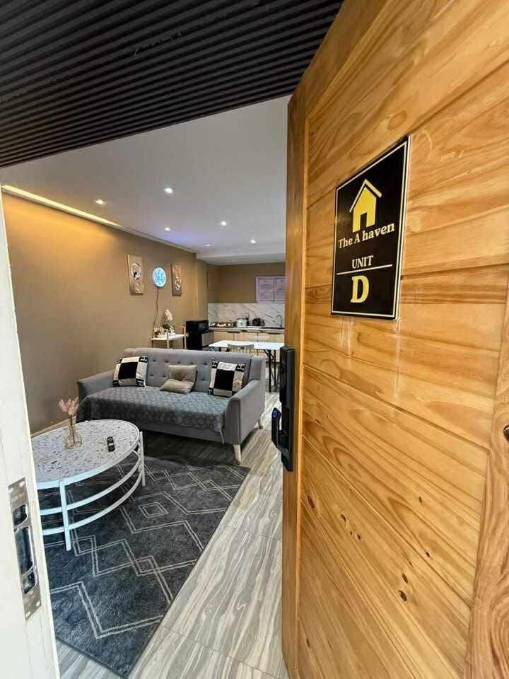 Baguio's Sleek Group Escape Apartment in Baguio