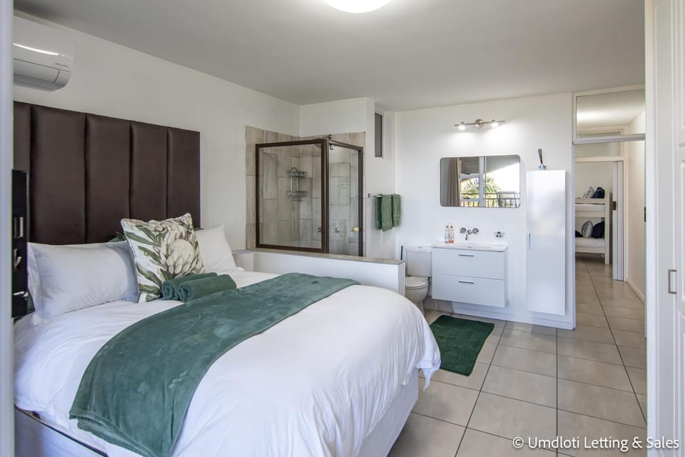 Bed, Bathroom, Photo of the whole room, Bedroom, towels, wardrobe, air conditioner