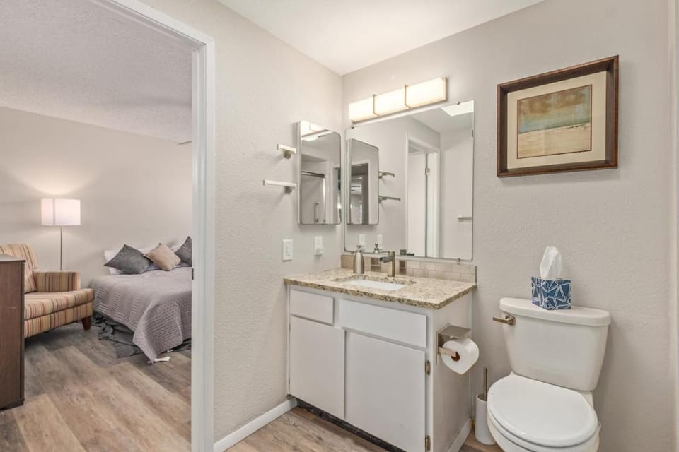 Eclectic Hideaway I 3BR, Ensuites, Fenced, Sunsets House in Sun City West