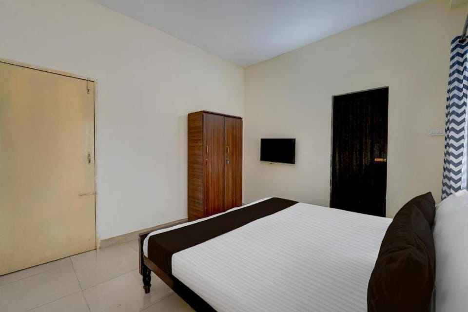 Aditya Residency SRI Ramachandra Medical College Hotel in Chennai