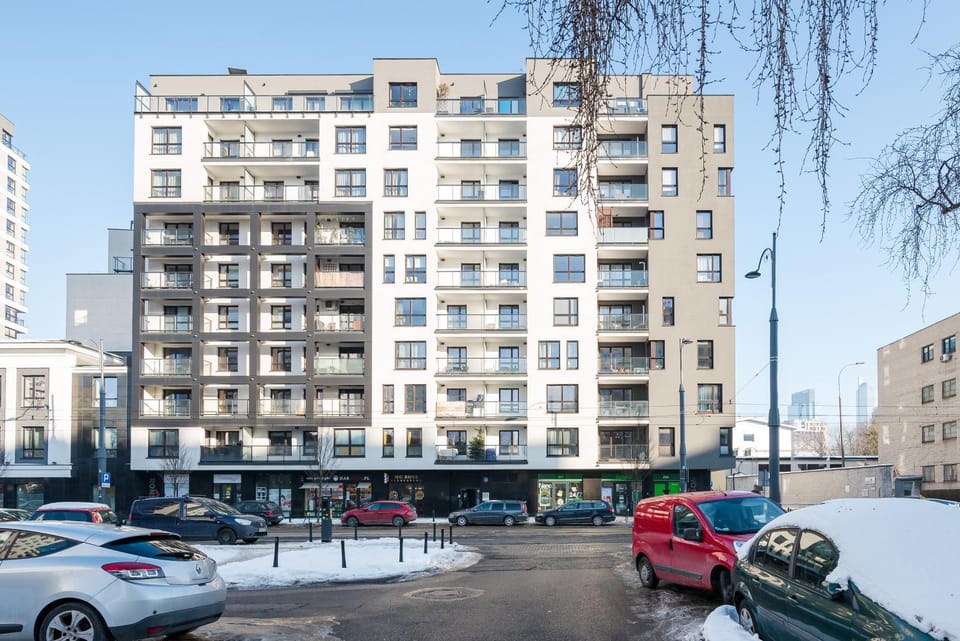 Property building, Neighbourhood, Location