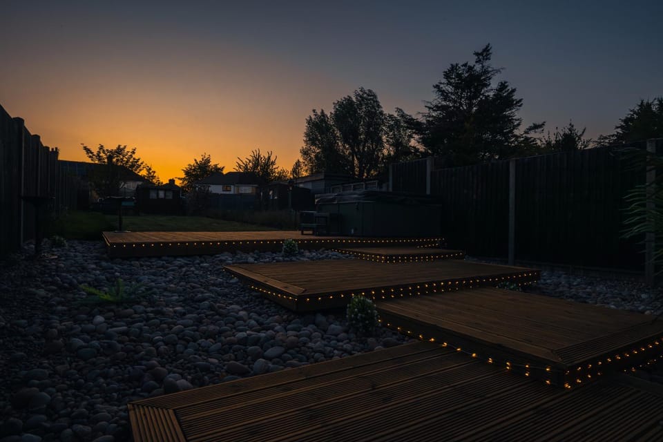 Patio, Hot Tub, Garden view