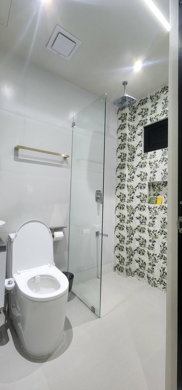 Shower, Toilet, Bathroom