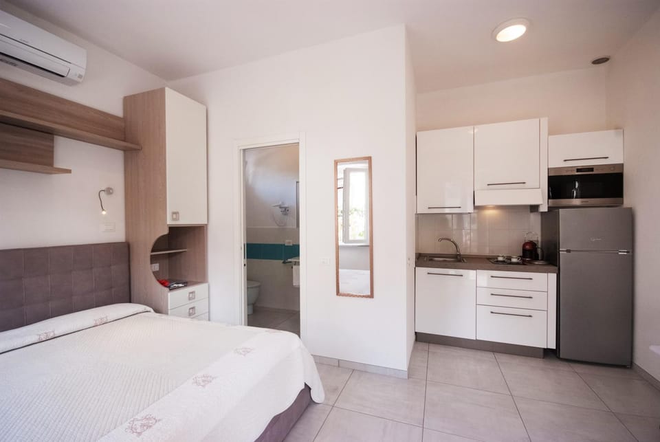 Restaurant/places to eat, Kitchen or kitchenette, Swimming pool, Breakfast, pet friendly, air conditioner