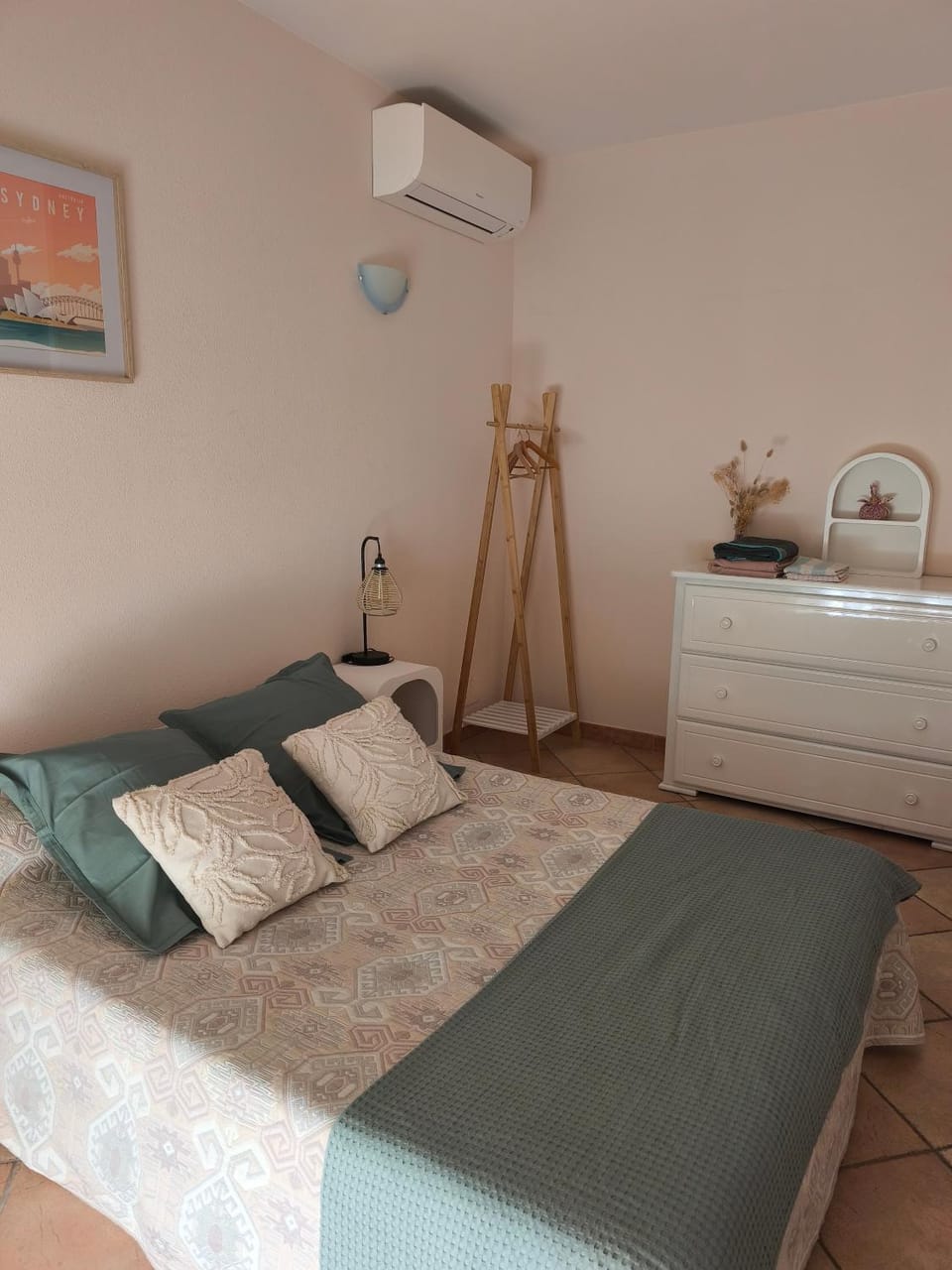 Chambre double lumineuse Vacation rental in Occitanie