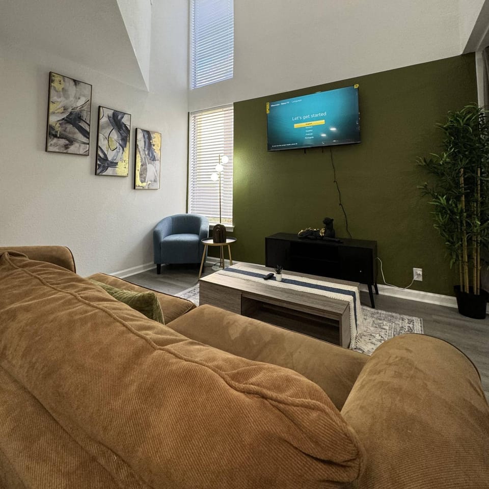 3BD DT Dallas l FIFA READY l 5 Min from Love Field Apartment in Dallas