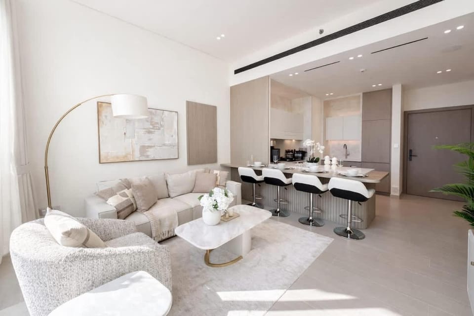 Tranquil 1BR with Private Plunge Pool Apartment in Dubai
