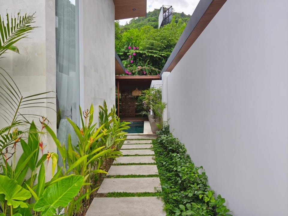NEW Sun Palm 2, Comfortable & Central, Free Gym Membership Villa in Pujut