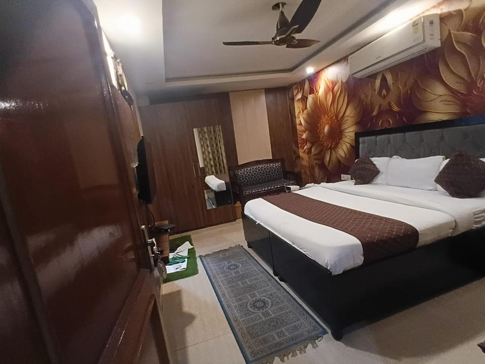 Hotel Milan Hotel in Chandigarh