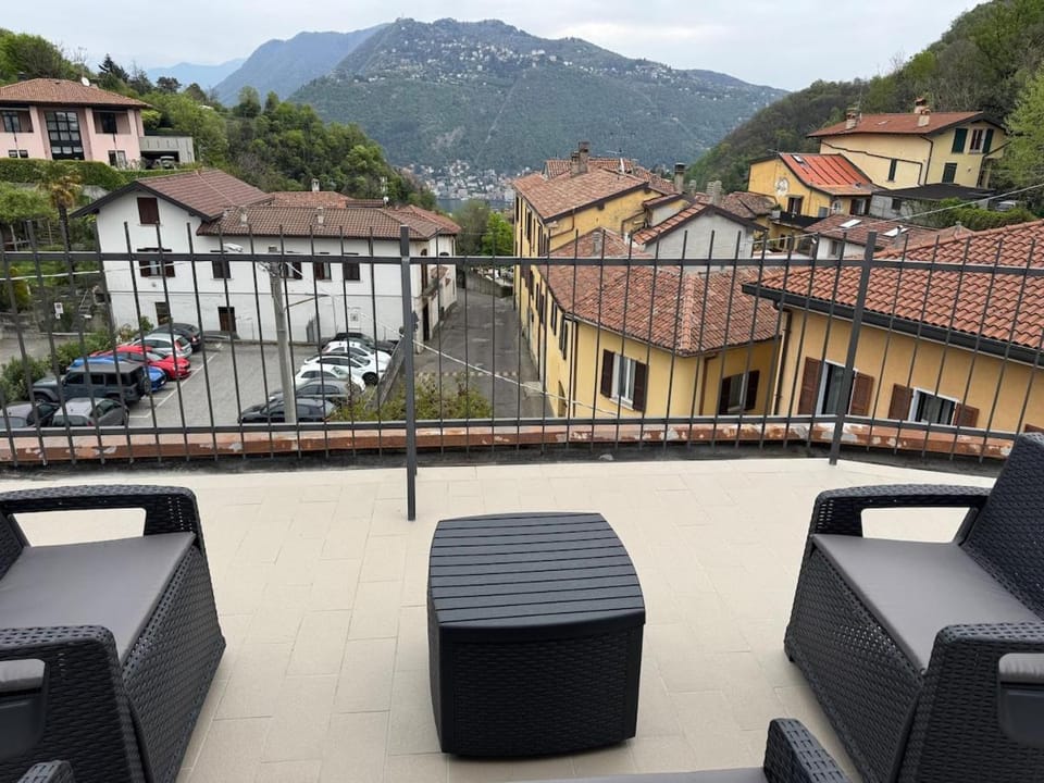 Paul Belvedere Apartment Apartment in Como
