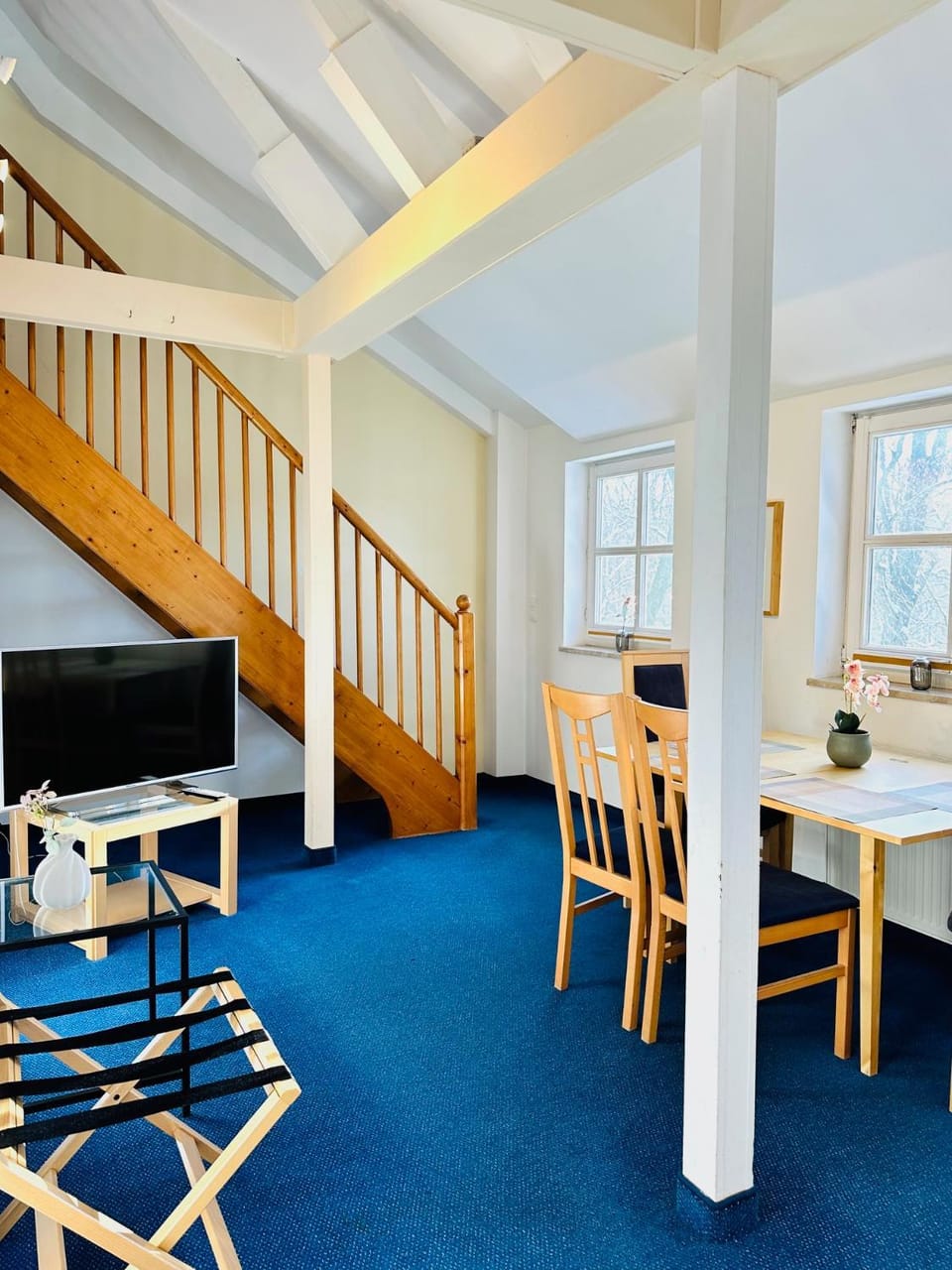Communal lounge/ TV room, Dining area