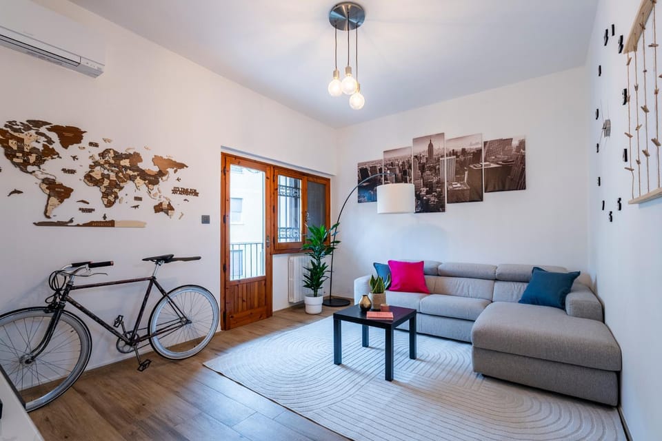 Cozy 2 bedrooms Home, 8' Airport, 15' Center Apartment in Florence