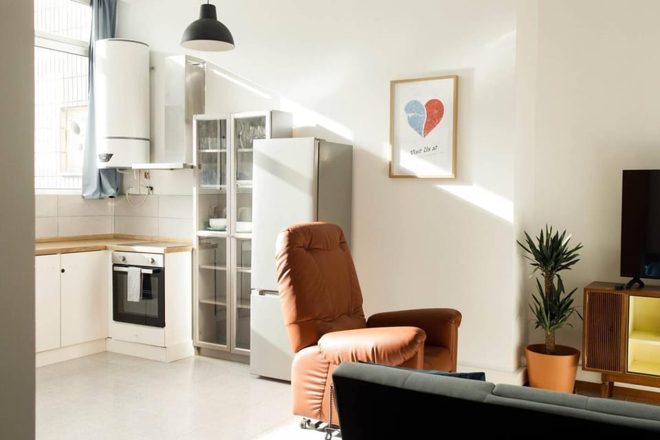 Kitchen or kitchenette, Living room