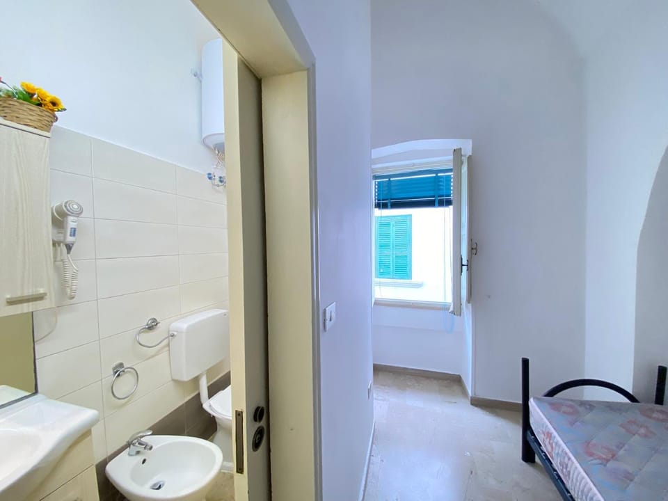 Toilet, Bed, Bathroom, Photo of the whole room, Bedroom